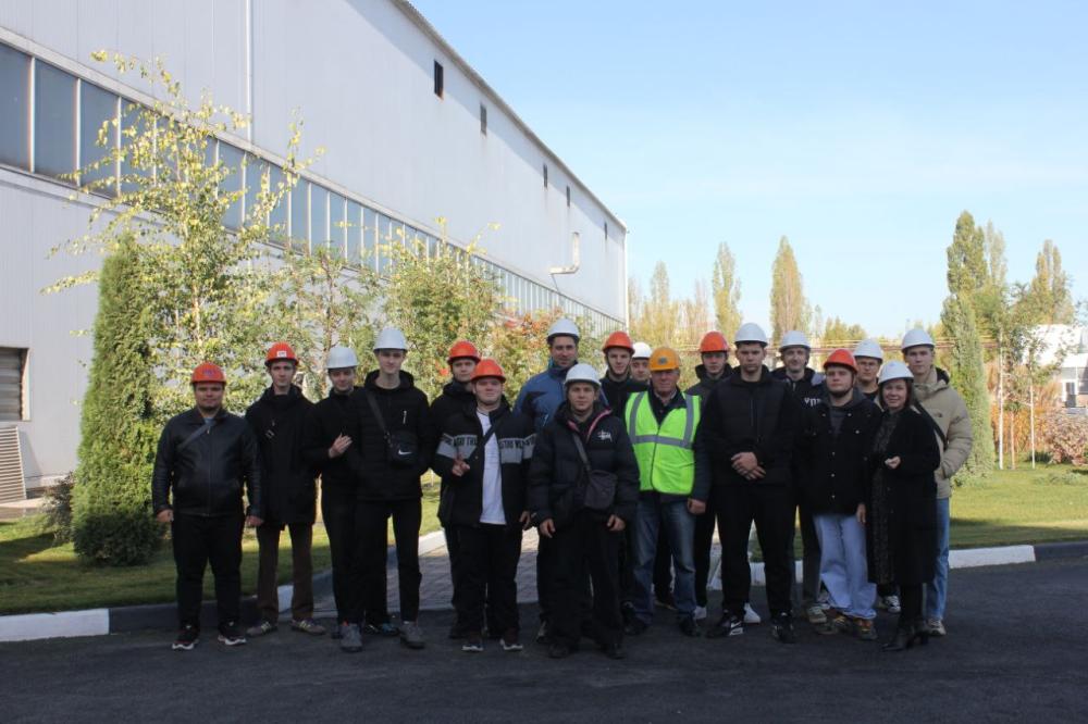 Студенты МГРИ познакомились с производством алюминиевого профиля на нашем предприятии